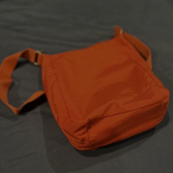 Baggallini Crossbody Orange Purse Town Nylon - Picture 3 of 3